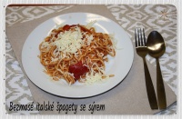 Bezmasé italské špagety se sýrem